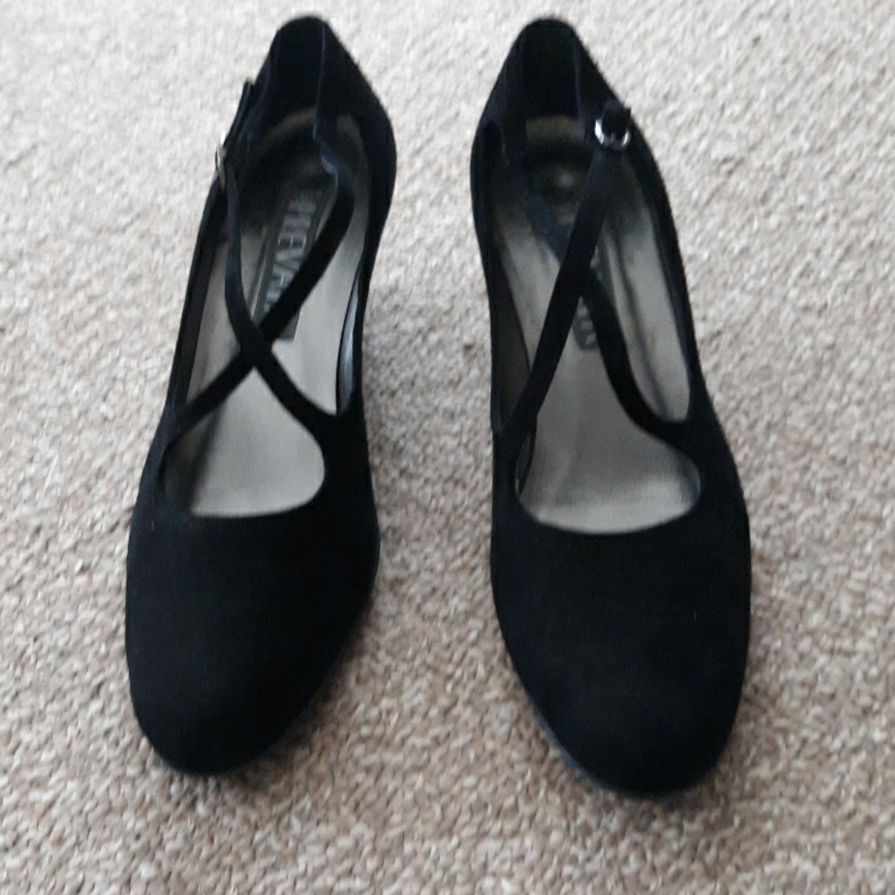 Prevata Suede Shoes